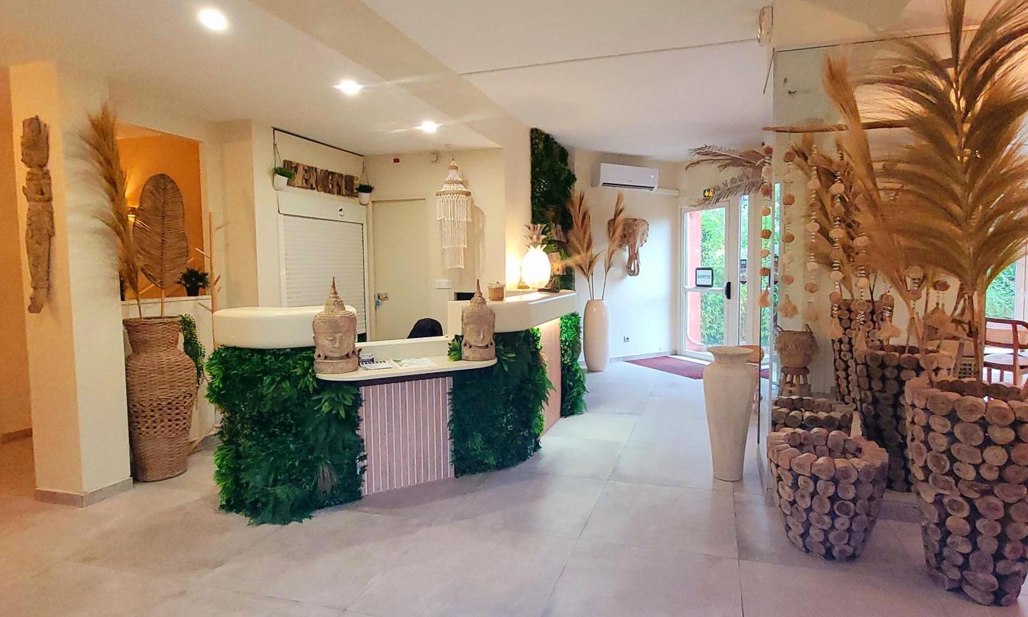 Hotel Tennis International Agde Exterior photo