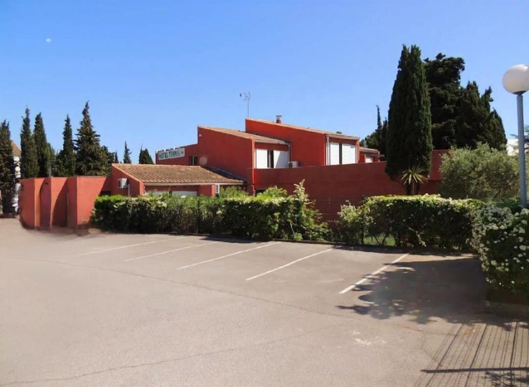 Hotel Tennis International Agde Exterior photo